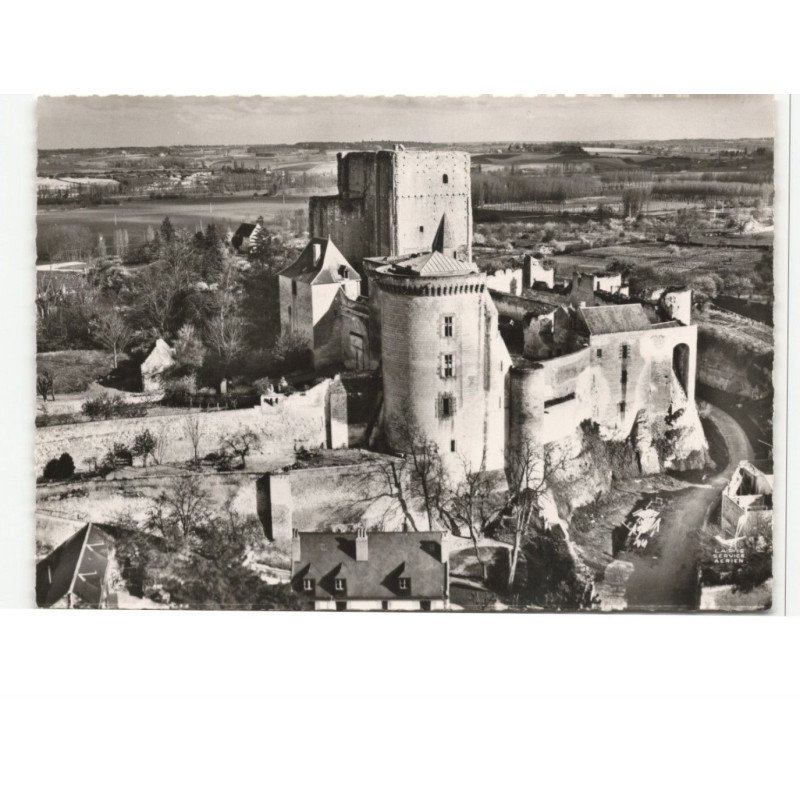 LOCHES: le donjon vue aérienne 10X15 - très bon état