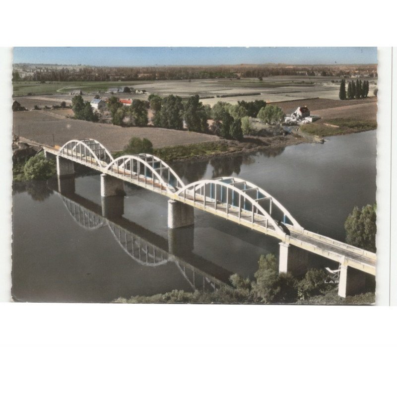 MARCILLY-sur-VIENNE: vue aérienne 10X15 - très bon état