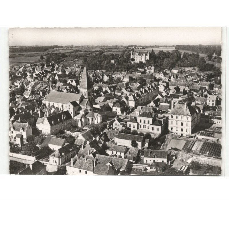 PREUILLY-sur-CLAISE: l'église abbatiale monument historique XIe siècle et vue général vue aérienne 10X15 - très bon état