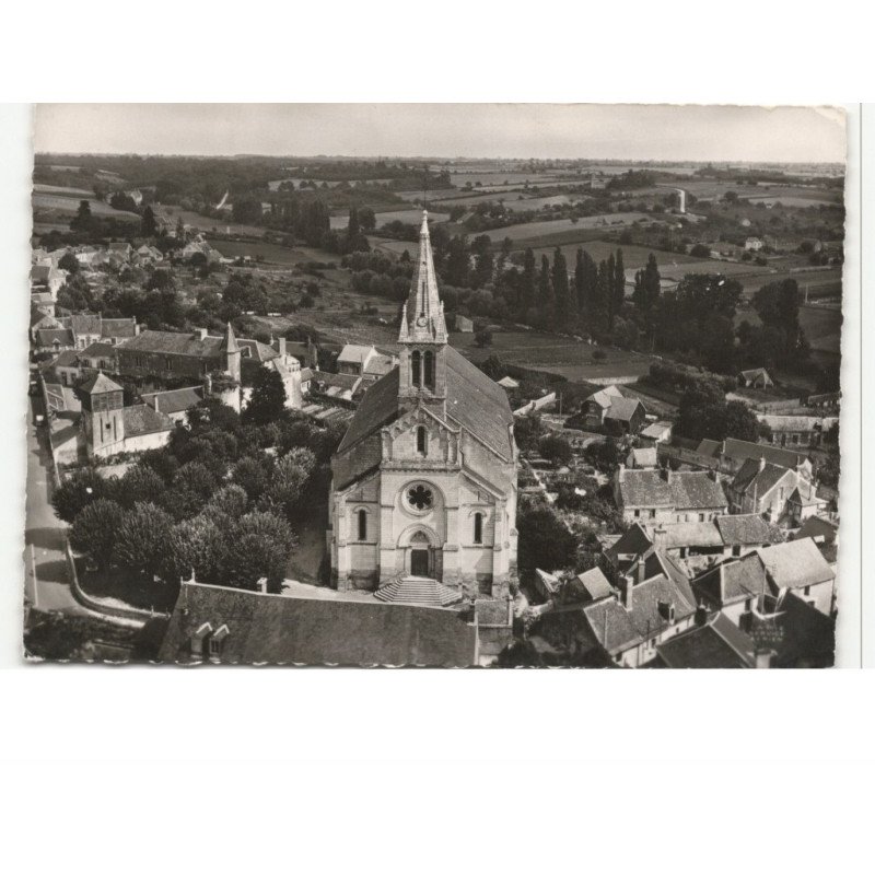 SAINTE-MAURE-de-TOURRAINE: l'église vue aérienne 10X15 - état