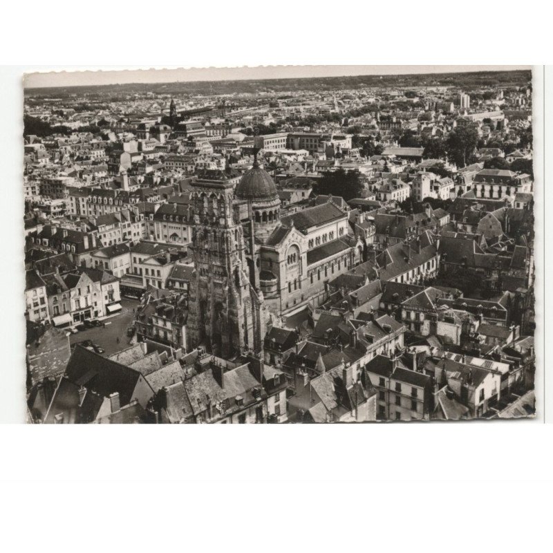 TOURS: la basilique saint-martin et tour charlemagne vue aérienne 10X15 - très bon état