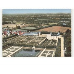 VILLANDRY: le château et les jardins à la française vue aérienne 10X15 - très bon état