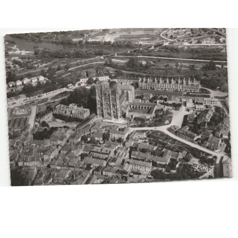 TOUL: la cathédrale saint-étienne, la moselle, dans le fond, le stade vue aérienne 10x15 - très bon état