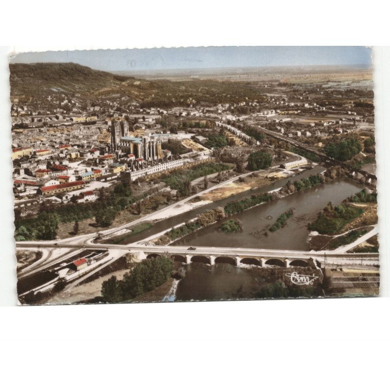 TOUL: vue panoramique, la moselle, au centre la cathédrale saint-étienne vue aérienne 10x15 - état