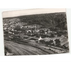 VILLERUPT-THIL: l'usine d'aubrives en arrière plan, les cités de buttes vue aérienne 10x15 - très bon état