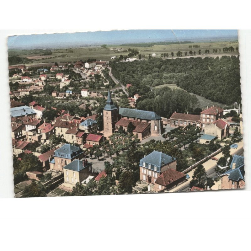BRIEY: l'église vue aérienne 10x15 - très bon état