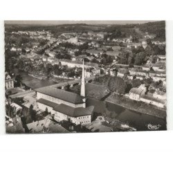 BACCARAT: en 1er plan, l'église et le pont sur la meurthe vue aérienne 10x15 - très bon état