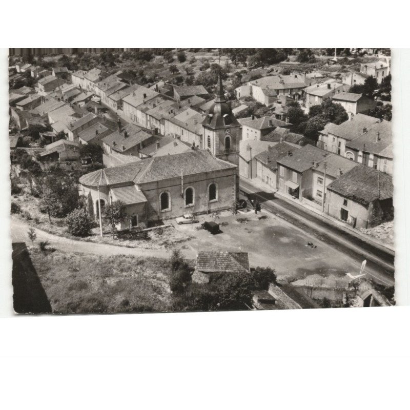 CHAVIGNY: l'église vue aérienne 10x15 - très bon état