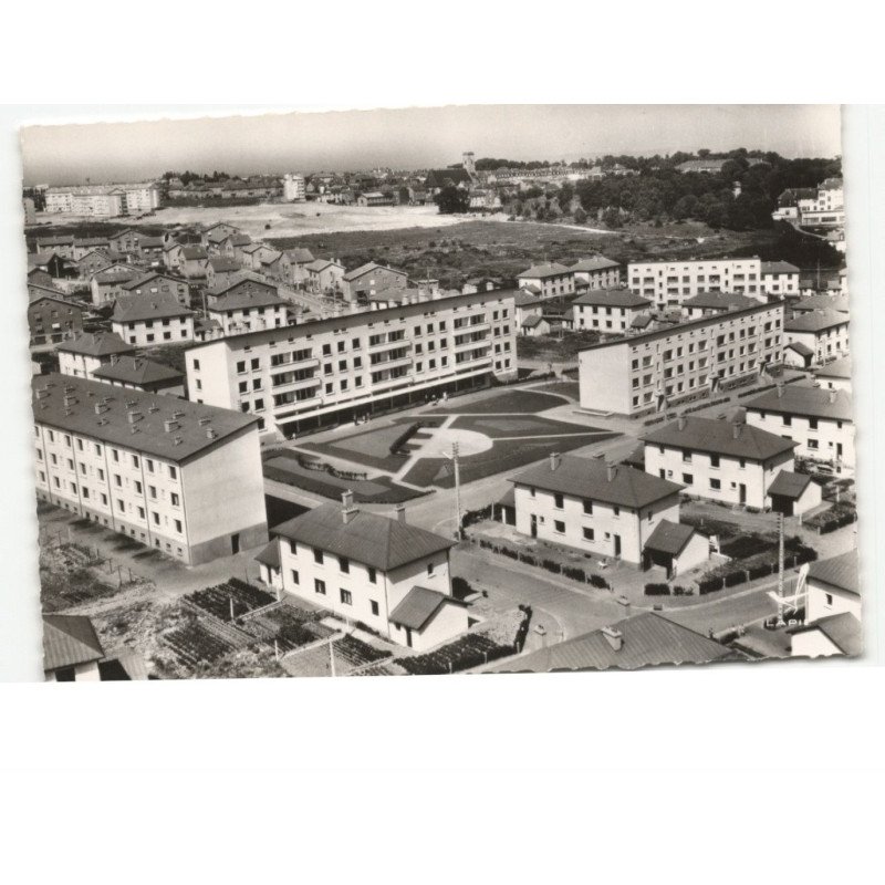 LONGWY: cité du bel arbre vue aérienne 10x15 - très bon état