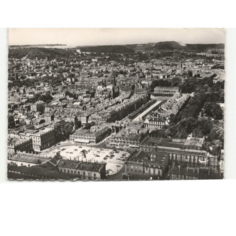 NANCY: le centre touristique vue aérienne 10x15 - très bon état