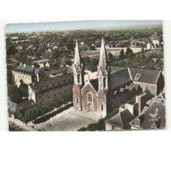 BAIN-de-BRETAGNE: l'église vue aérienne 10X15 - très bon état