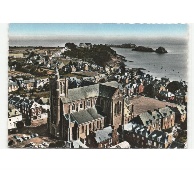 CANCALE: l'église et le rocher de cancale vue aérienne 10X15 - très bon état