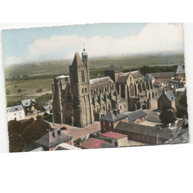 DOL-de-BRETAGNE: la cathédrale vue aérienne 10X15 - très bon état