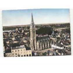 LA GUERCHE de BRETAGNE: l'église vue aérienne 10X15 - très bon état