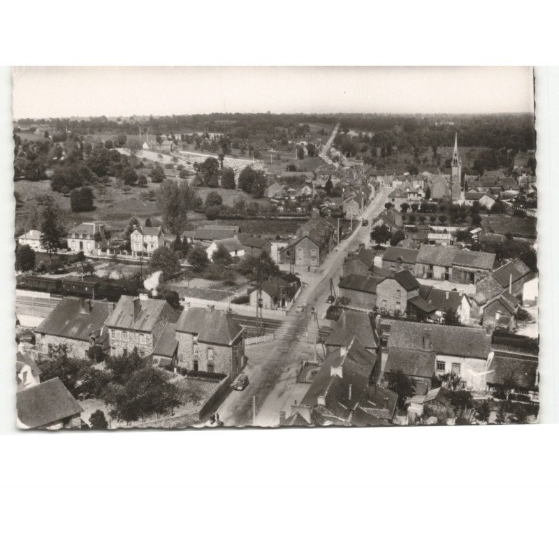 MONTREUIL-sur-ILLE: vue générale vue aérienne 10X15 - très bon état