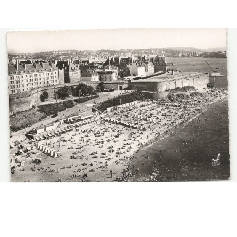 SAINT-MALO: plage de bonsecours, au fond, saint-servan vue aérienne 10X15 - très bon état