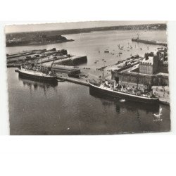 SAINT-MALO: l'entrée du port, la gare mairitime vue aérienne 10X15 - très bon état