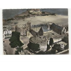 SAINT-MALO: le château et place chateaubriand vue aérienne 10X15 - très bon état