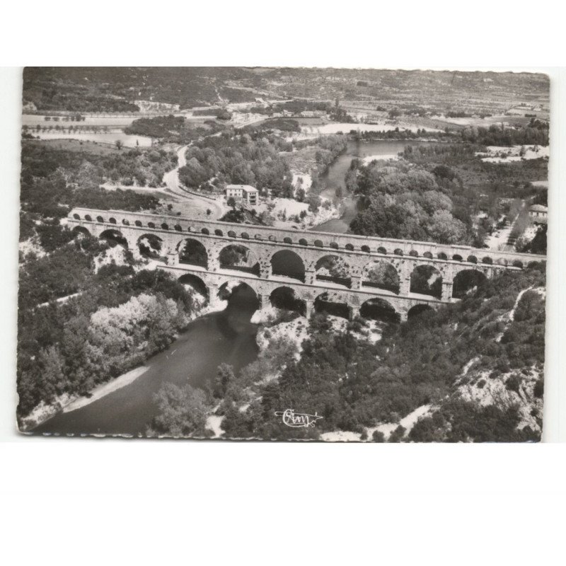 PONT DU GARD: vue aérienne 10X15 - très bon état