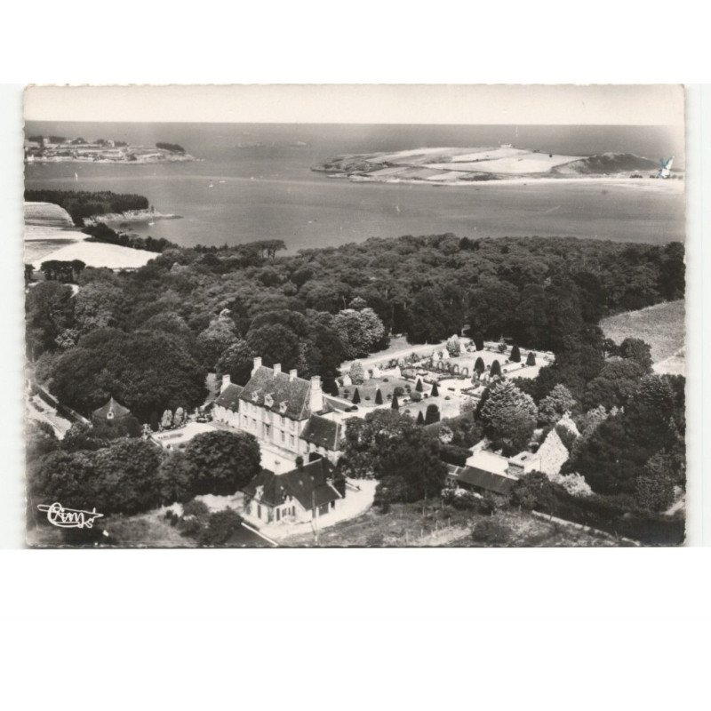 SAINT-COULOMB: château du lupin à l'horizon, la presqu'ile besnard vue aérienne 10X15 - très bon état