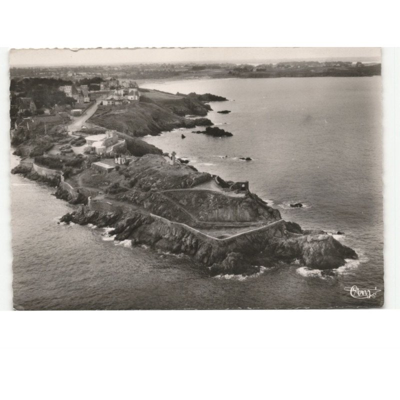 SAINT-LUNAIRE: pointe du décollé et la plage de longchamp vue aérienne 10X15 - très bon état