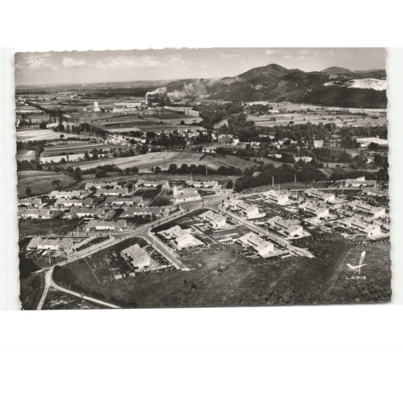 BOUSSENS: la cité R.A.P. nÂ°3 vue aérienne 10x15 - très bon état