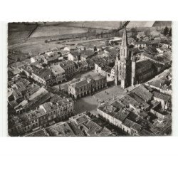 BOULOGNE-sur-GESSE: l'église et la halle vue aérienne 10x15 - très bon état