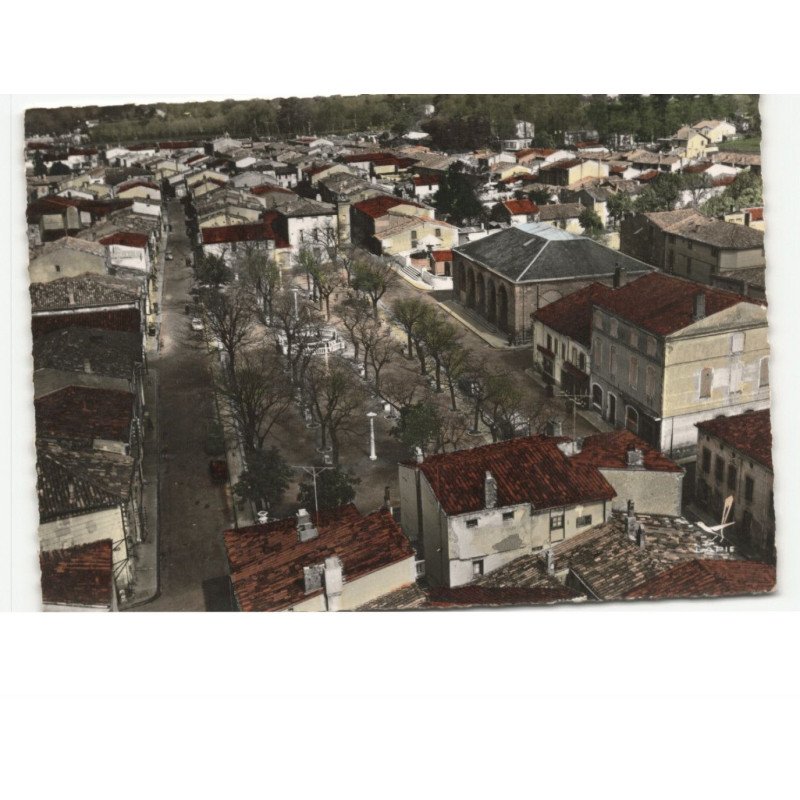 VILLEFRANCHE-de-LAURAGAIS: place gambetta - très bon état