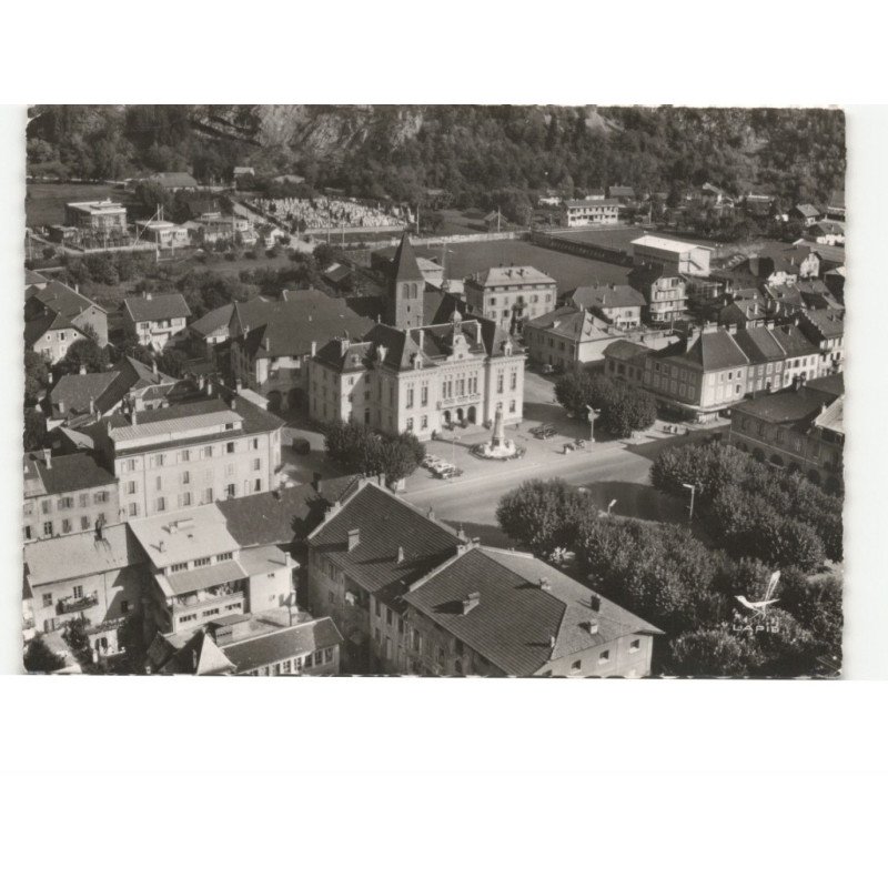 CLUSES: l'hôtel de ville vue aérienne 10x15 - très bon état