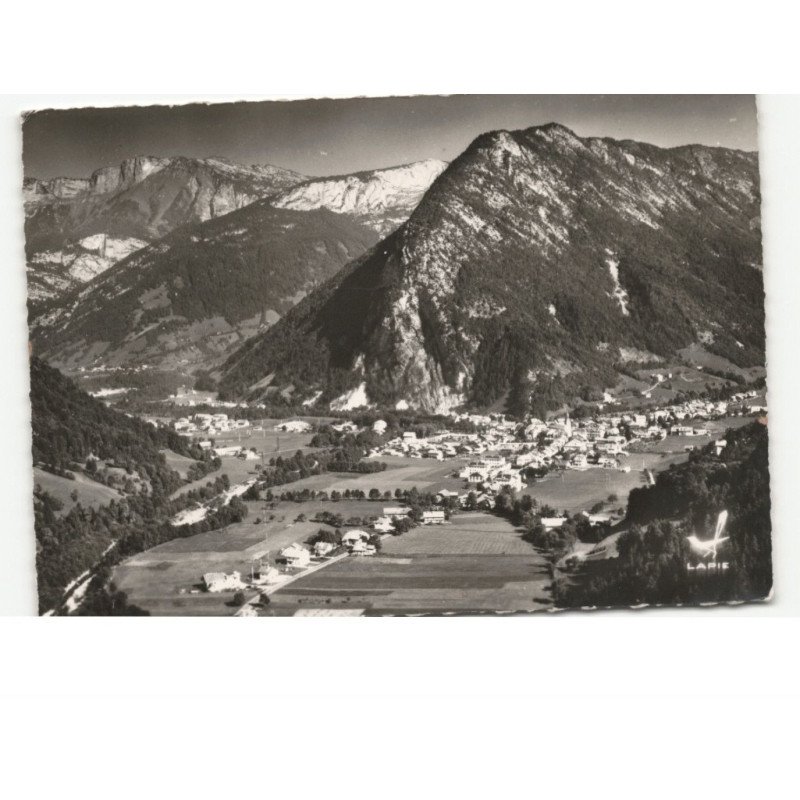 THÔNES: vue générale vue aérienne 10x15 - très bon état