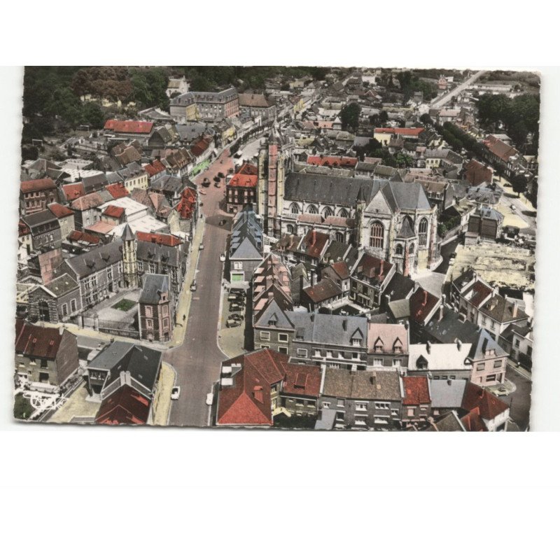 AUMALE: vue générale de l'hôtel de ville de l'église et du centre vue aérienne 10x15 - très bon état