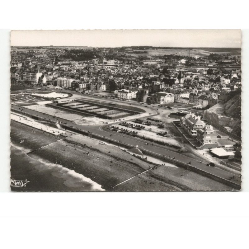 DIEPPE: la plage, les tennis, le golf miniature vue aérienne 10x15 - très bon état
