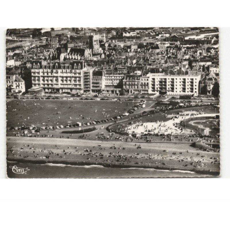 DIEPPE: la plage les jeux les hôtels vue aérienne 10x15 - très bon état
