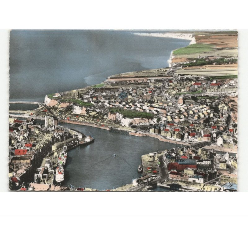 DIEPPE: le port et les falaises vue aérienne 10x15 - très bon état