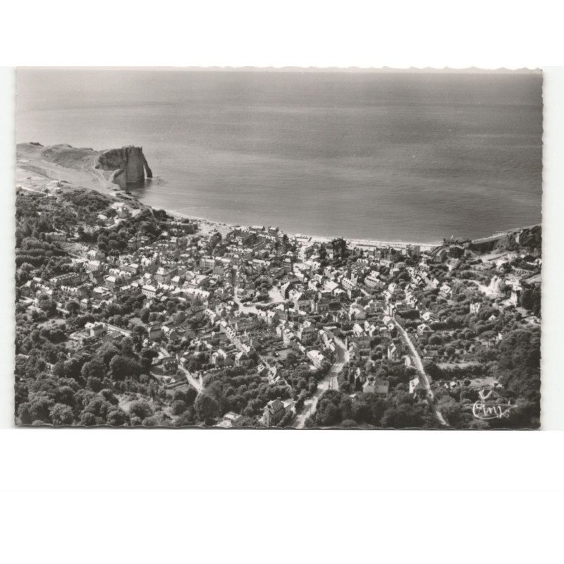 ETRETAT: vue générale vue aérienne 10x15 - très bon état