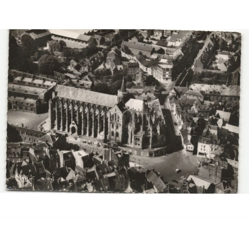 EU: la collégiale vue aérienne 10x15 - très bon état
