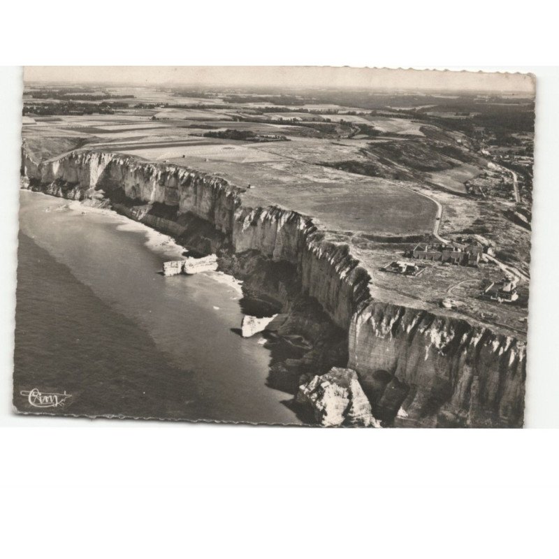 FECAMP: les falaises vue aérienne 10x15 - très bon état