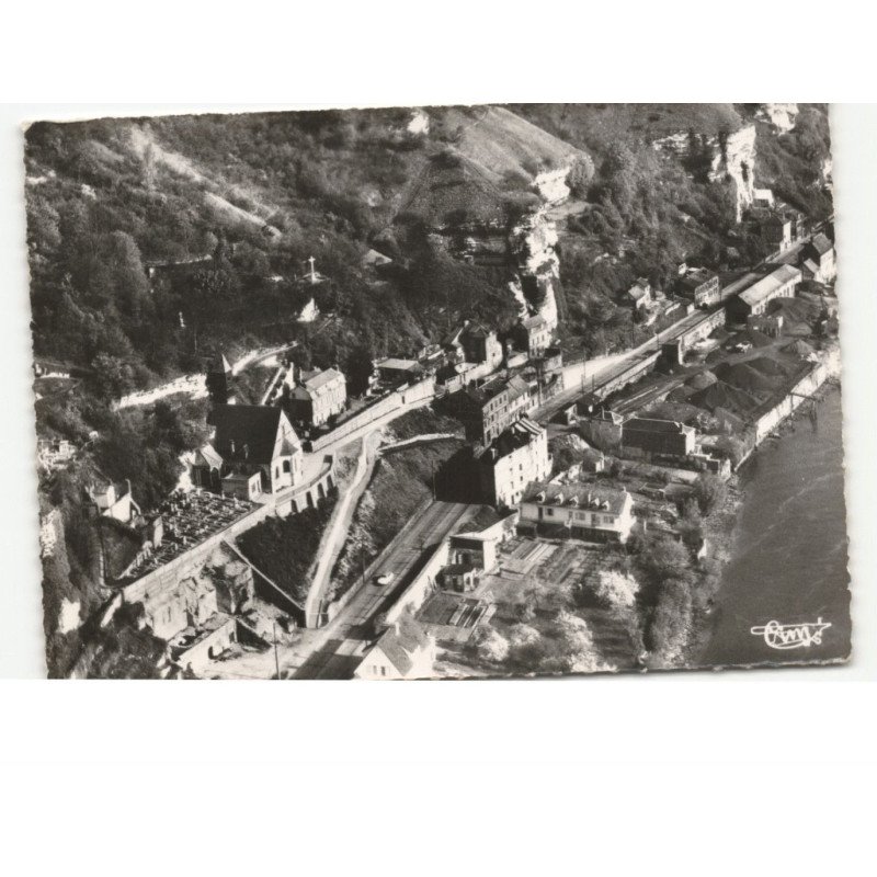 ORIVAL: église mi troglodytique du XVe et XVIe siècle et le chemin de la croix vue aérienne 10x15 - très bon état