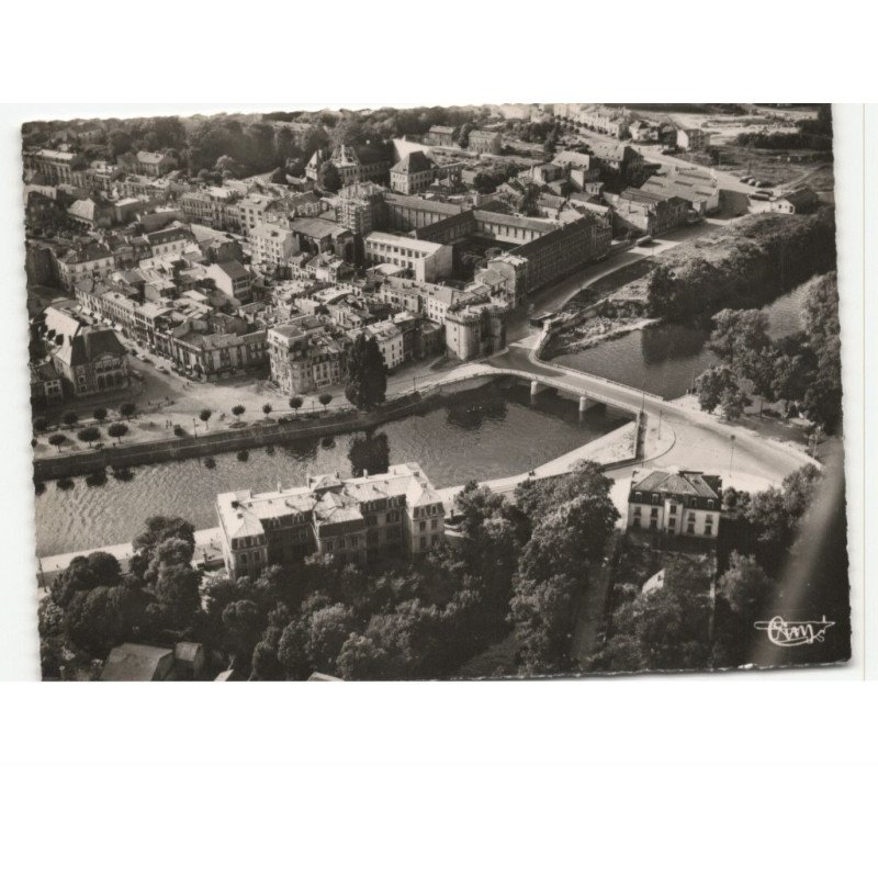 VERDUN: porte-chaussée vue aérienne 10x15 - très bon état