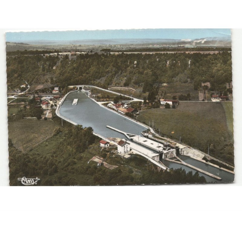 FOUG: le canal, le tunnel et l'écluse vue aérienne 10x15 - très bon état