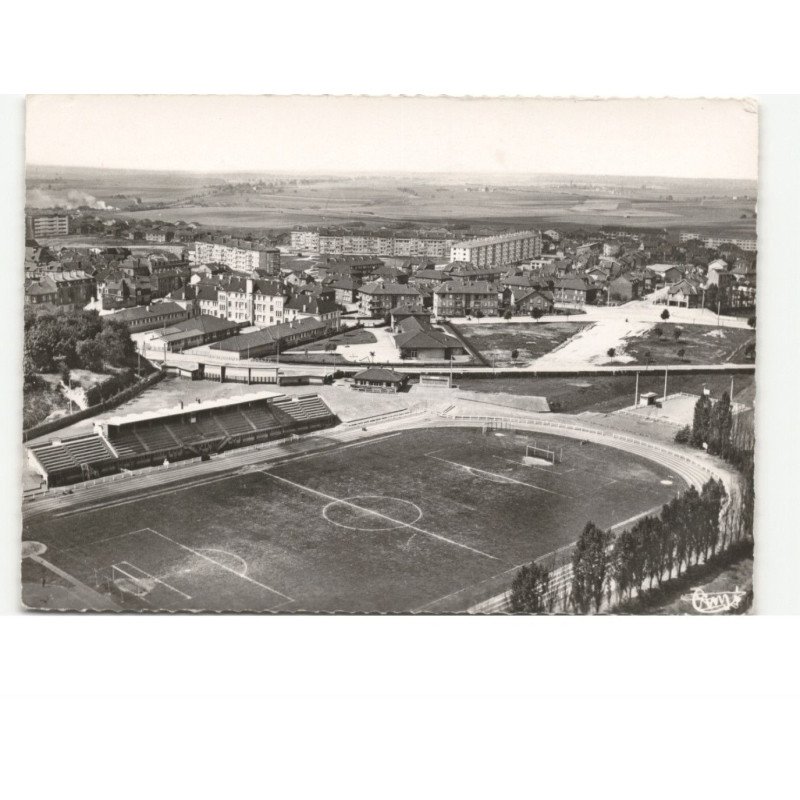 LONGWY: le stade municipale vue aérienne 10x15 - très bon état
