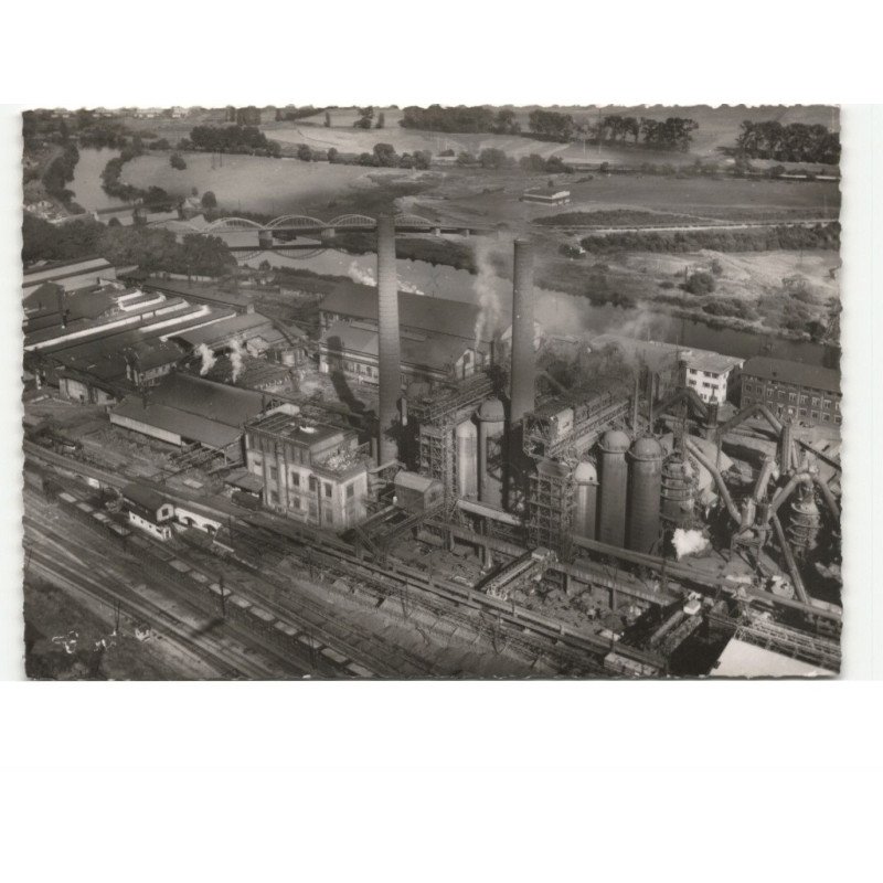 POMPEY: les usines vue aérienne 10x15 - très bon état