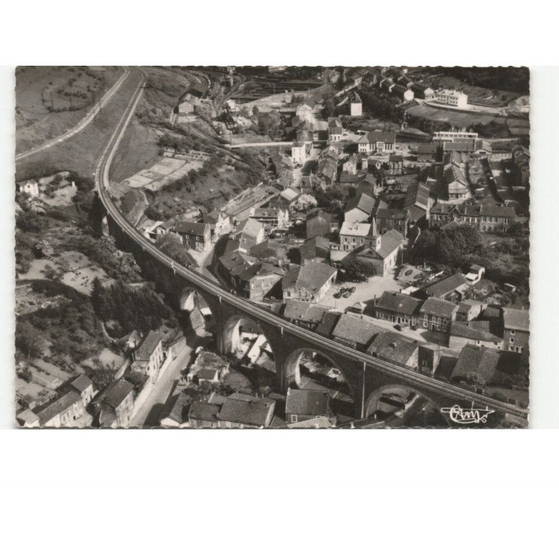THIL: vue générale, pont du chemin de fer, monument, église vue aérienne 10X15 - état