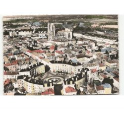 TOUL: la place ronde et la cathédrale vue aérienne 10X15 - très bon état