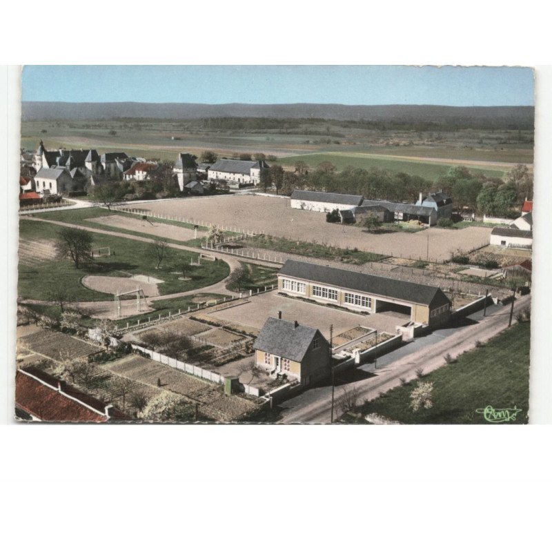 MONTS-sur-GUESNE: vue générale, le château, les écoles, le parc des sports vue aérienne 10x15 - très bon état
