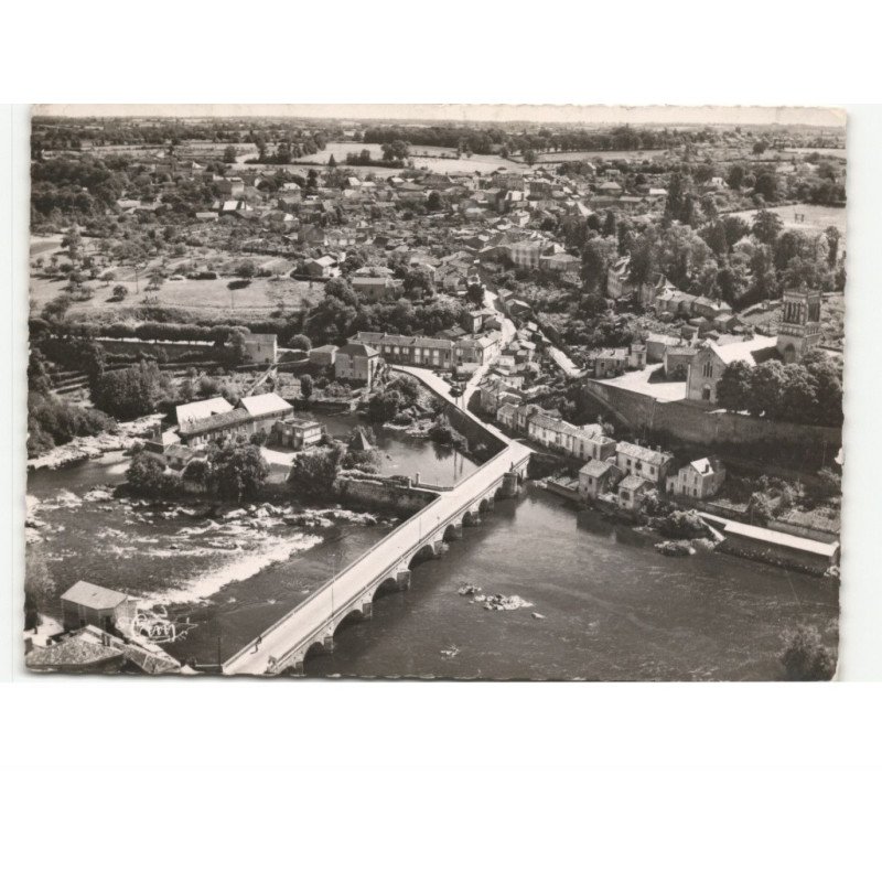 L'ISLE-JOURDAIN: le pont saint-sylvain sur la vienne et, au loin, la ville vue aérienne 10x15 - très bon état