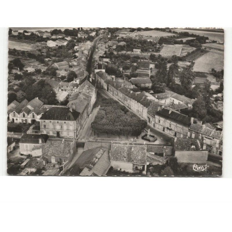 COUHE-VERAC: de la place de la marne et des quartiers nord vue aérienne 10x15 - très bon état