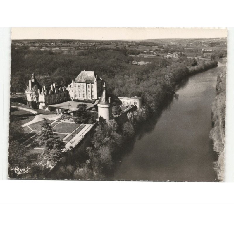 BONNES: le château du touffou vue aérienne 10x15 - très bon état