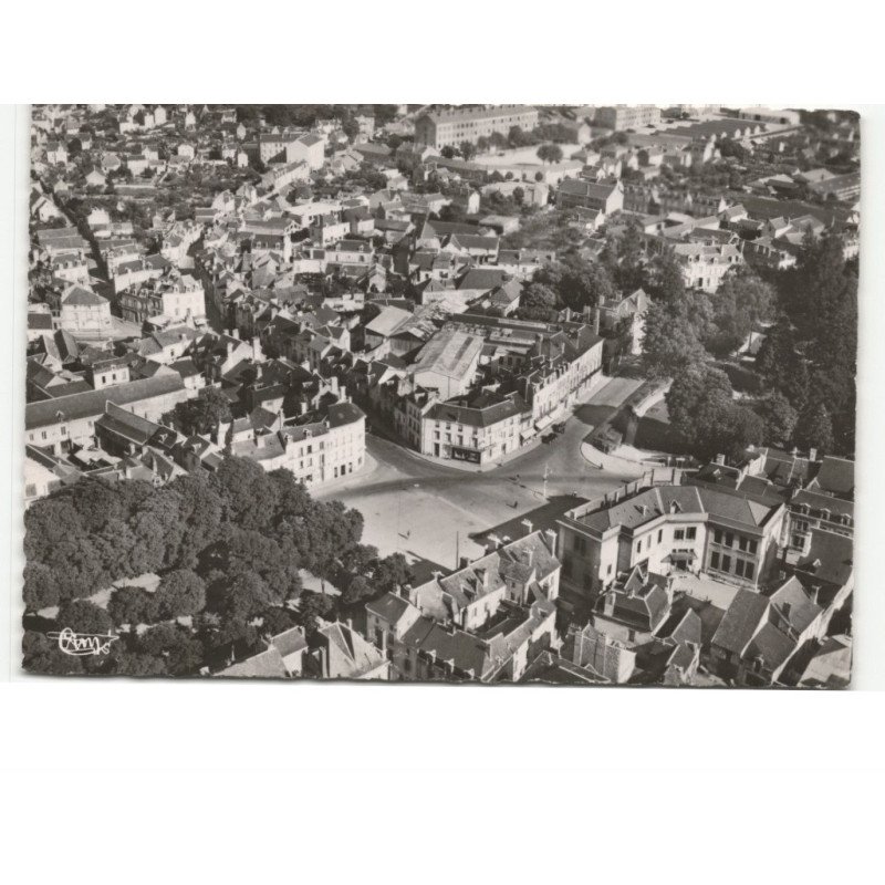 CHATELLERAULT: le rond-point du boulevard blossac et du jardin public vue aérienne 10x15 - très bon état