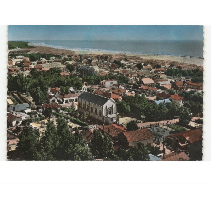 LA FAUTE-sur-MER: le centre et la grande plage: vue aérienne 10x15 - très bon état